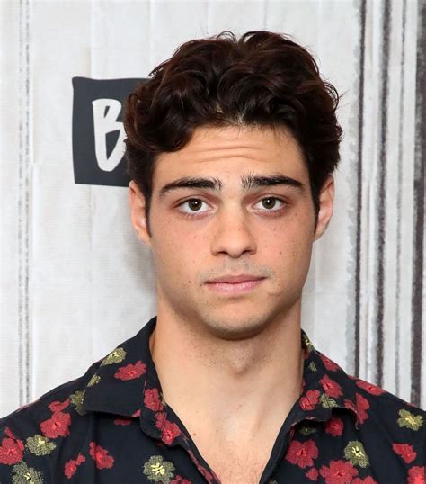 Twitter Is STILL Freaking Out Over Noah Centineos Alleged。